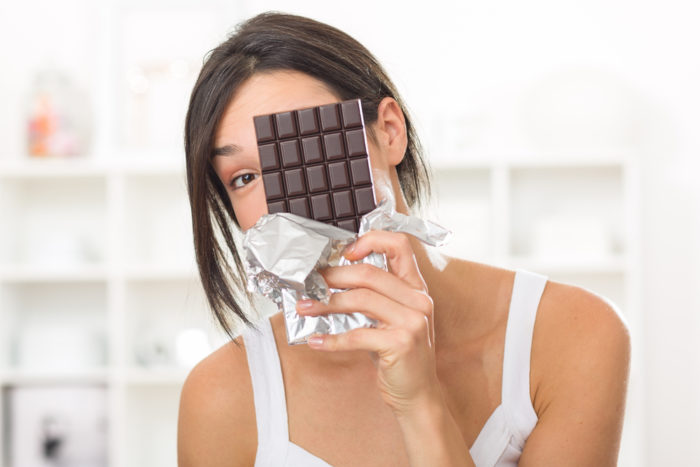 javítja a memóriát, a sötét csokoládé fogyasztásának előnyeit