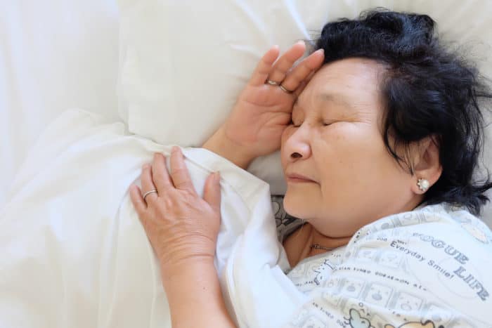 az idősek mély alvási nehézségeit leküzdeni