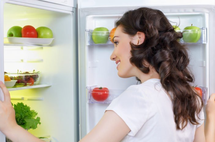 az étel nem kerülhet a hűtőszekrénybe
