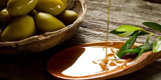 az olívaolaj, az olívaolaj az arc számára, az olívaolaj hatékonysága, az olívaolaj hatékonysága, az olívaolaj előnyei az arc számára, az olívaolaj előnyei a hajra
